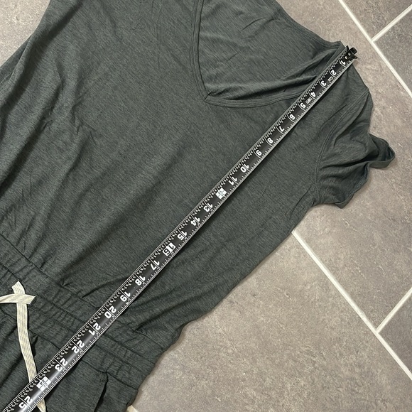 Vuori All Day Romper size XS - Picture 4 of 9